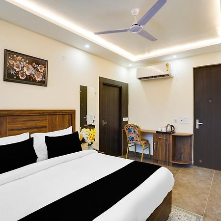 מלון גאזיאבאד Super Townhouse The Royal Casa מראה חיצוני תמונה