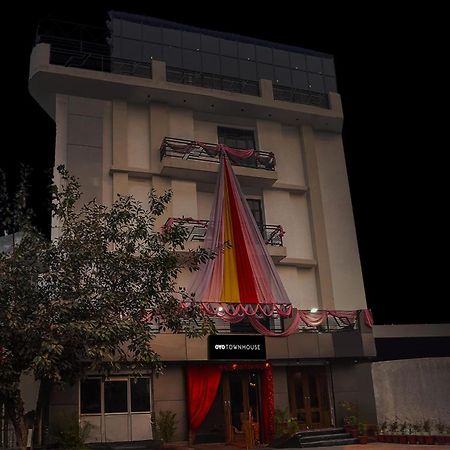 מלון גאזיאבאד Super Townhouse The Royal Casa מראה חיצוני תמונה