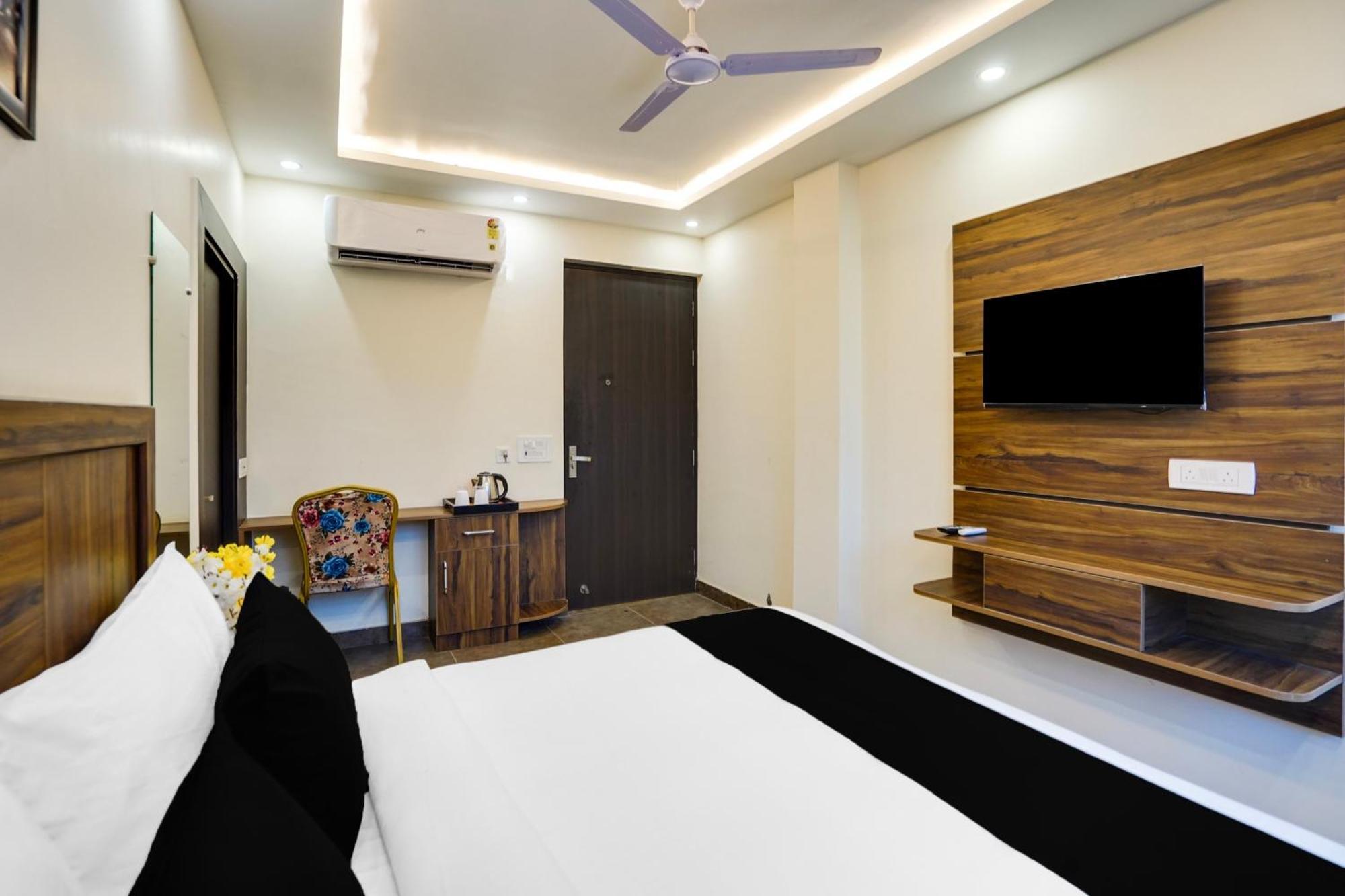 מלון גאזיאבאד Super Townhouse The Royal Casa מראה חיצוני תמונה