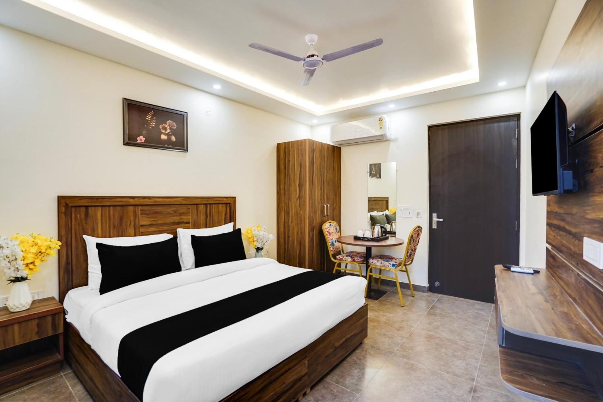 מלון גאזיאבאד Super Townhouse The Royal Casa מראה חיצוני תמונה