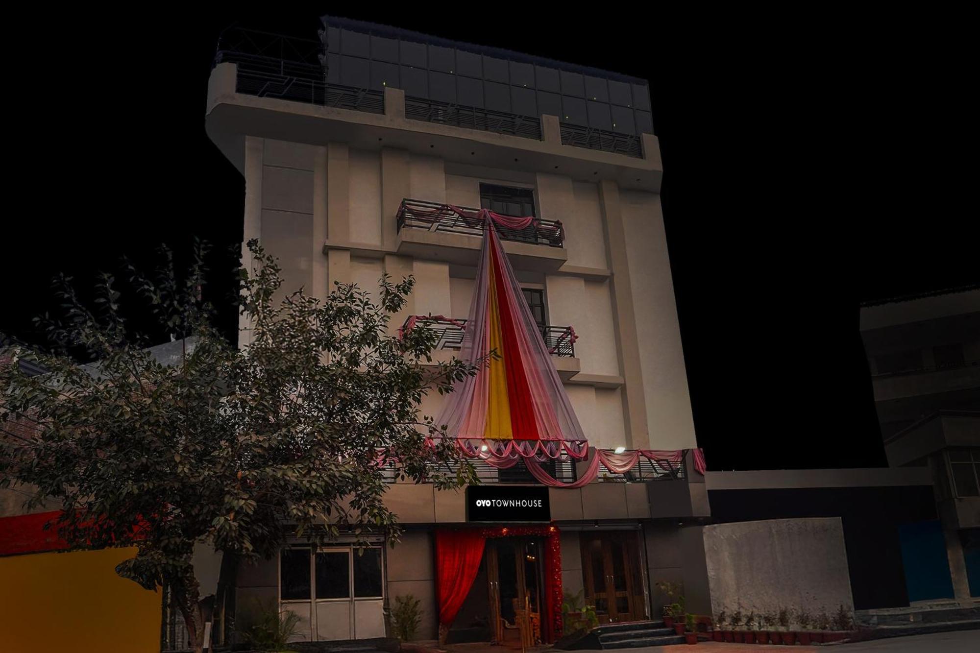 מלון גאזיאבאד Super Townhouse The Royal Casa מראה חיצוני תמונה